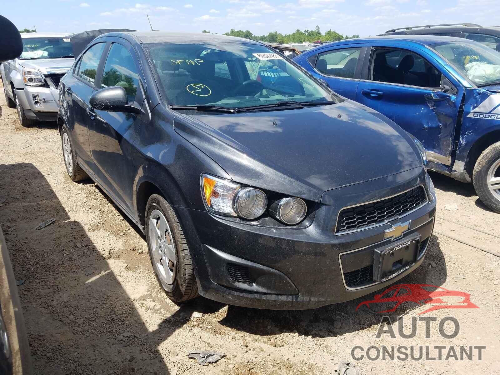 CHEVROLET SONIC 2016 - 1G1JA5SH0G4168895