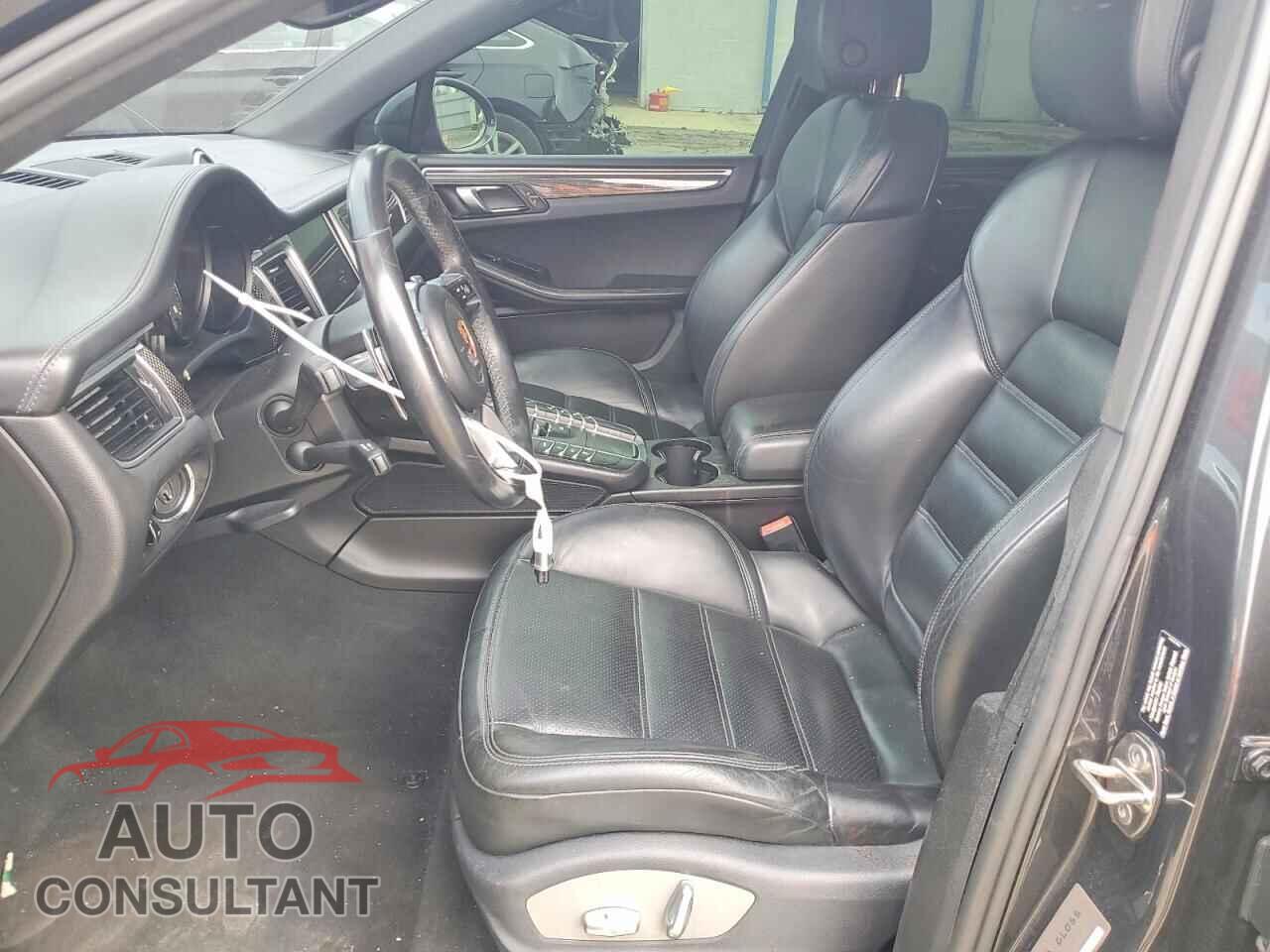 PORSCHE MACAN 2017 - WP1AG2A56HLB50385