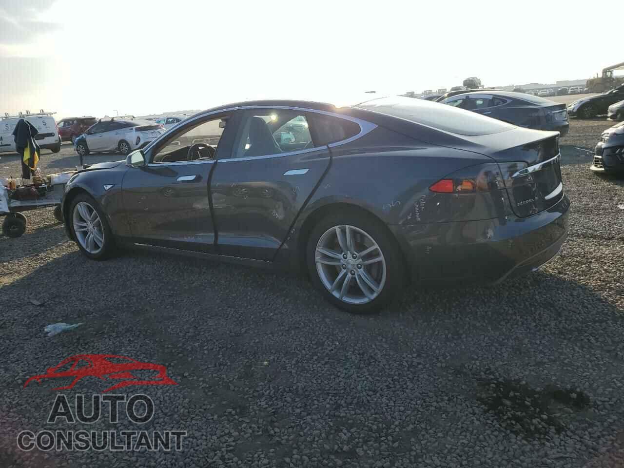 TESLA MODEL S 2014 - 5YJSA1H14EFP63933