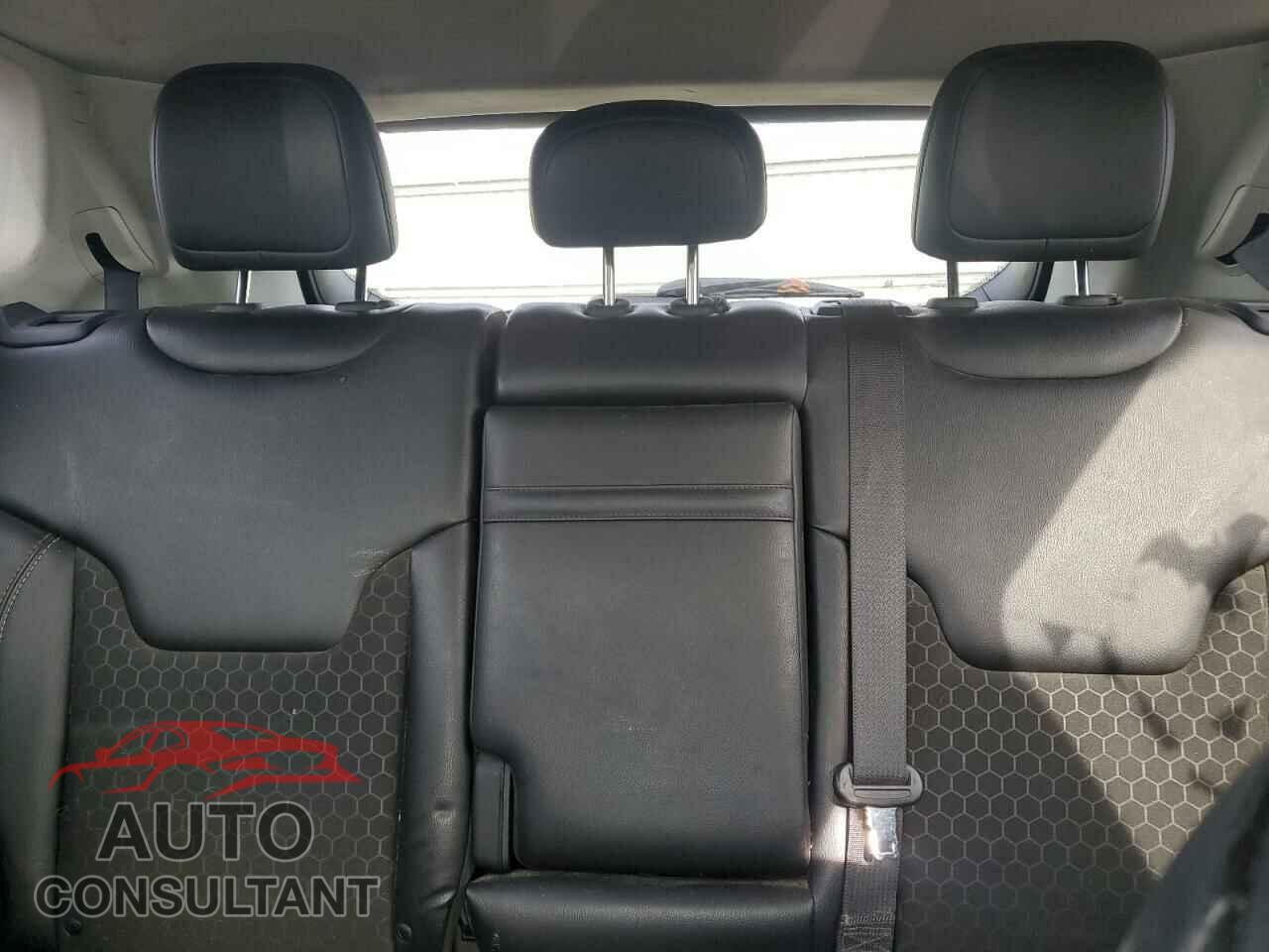 JEEP COMPASS 2018 - 3C4NJDBB5JT423122