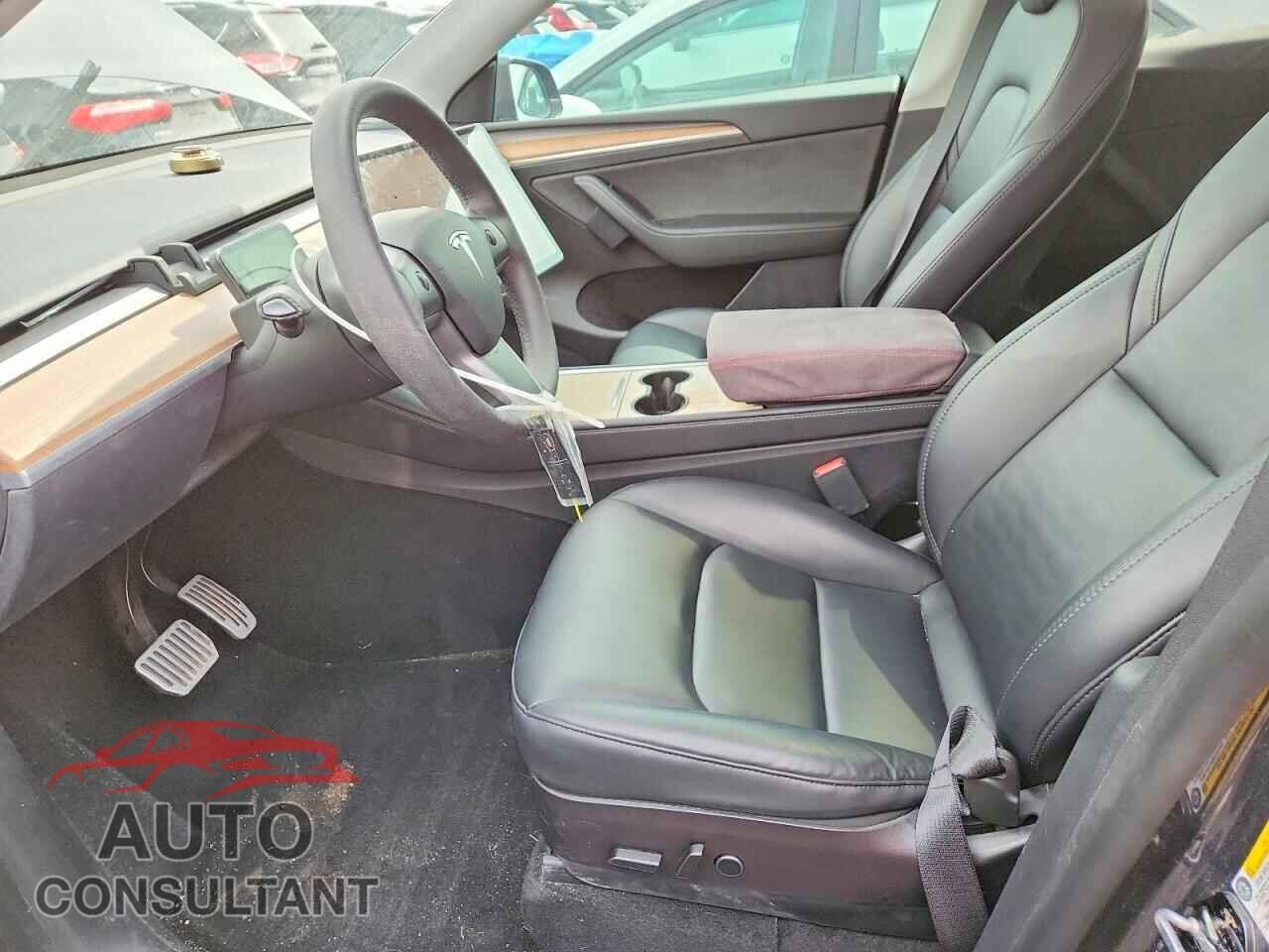 TESLA MODEL Y 2022 - 7SAYGDEE9NF532191
