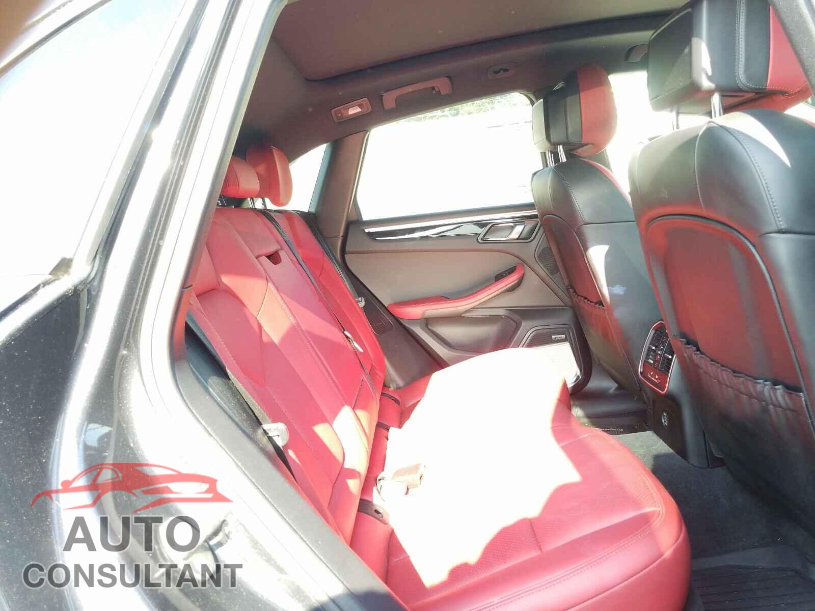 PORSCHE MACAN 2018 - WP1AA2A57JLB25647