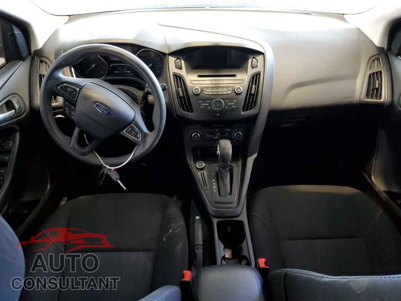 FORD FOCUS 2017 - 1FADP3K29HL277260