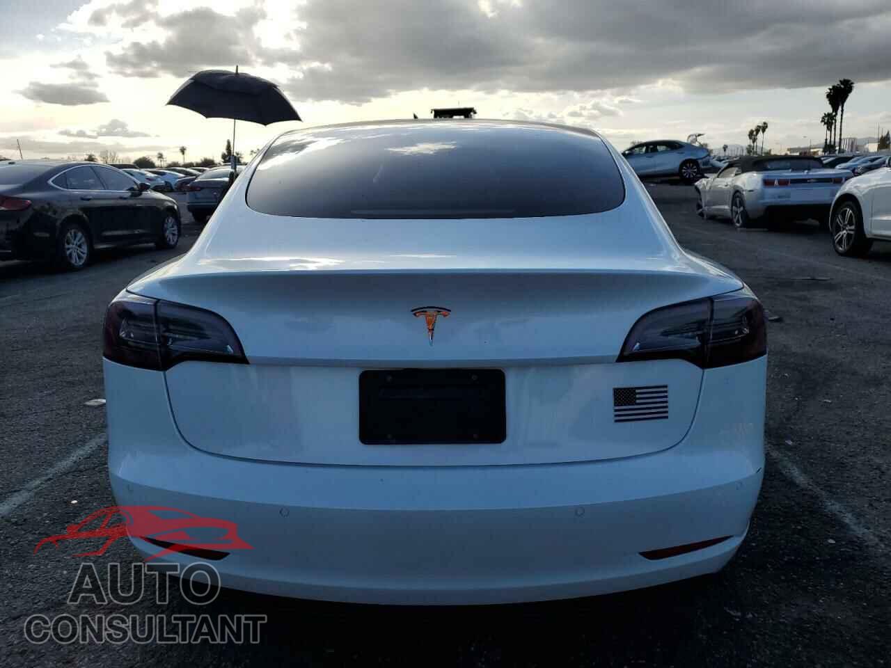 TESLA MODEL 3 2021 - 5YJ3E1EB4MF879797