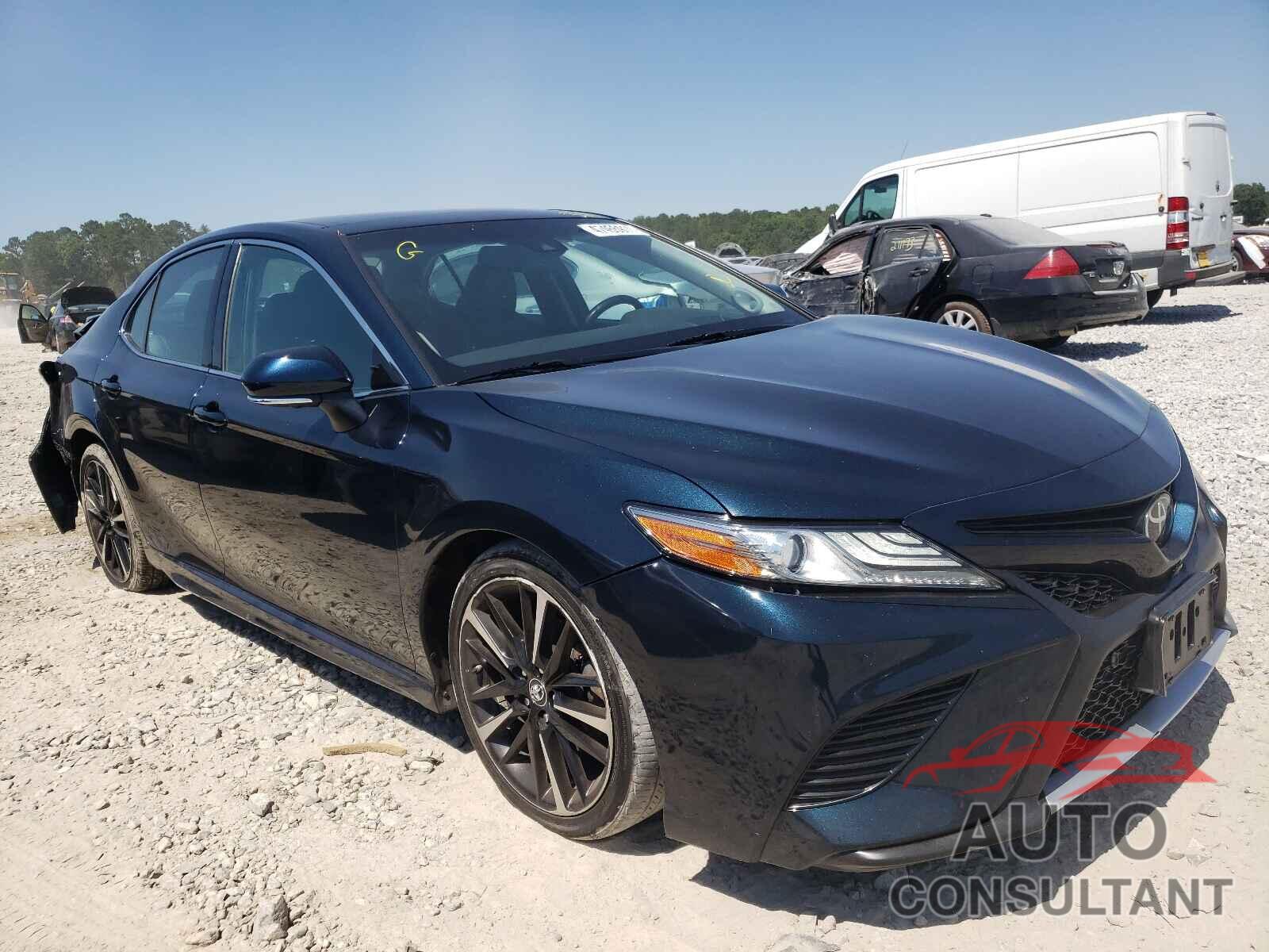 TOYOTA CAMRY 2018 - 4T1B61HK1JU552423