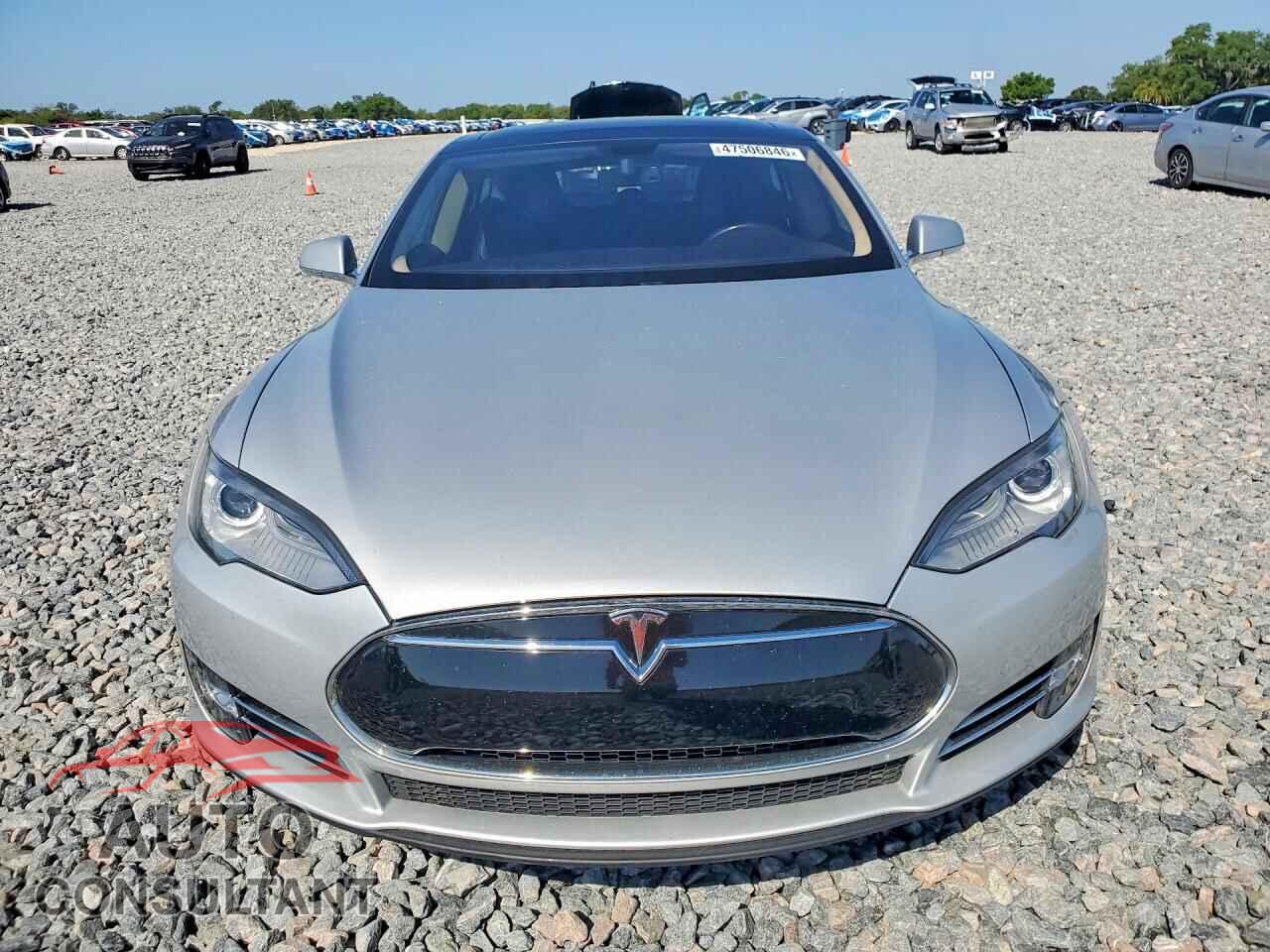 TESLA MODEL S 2013 - 5YJSA1DP7DFP13116