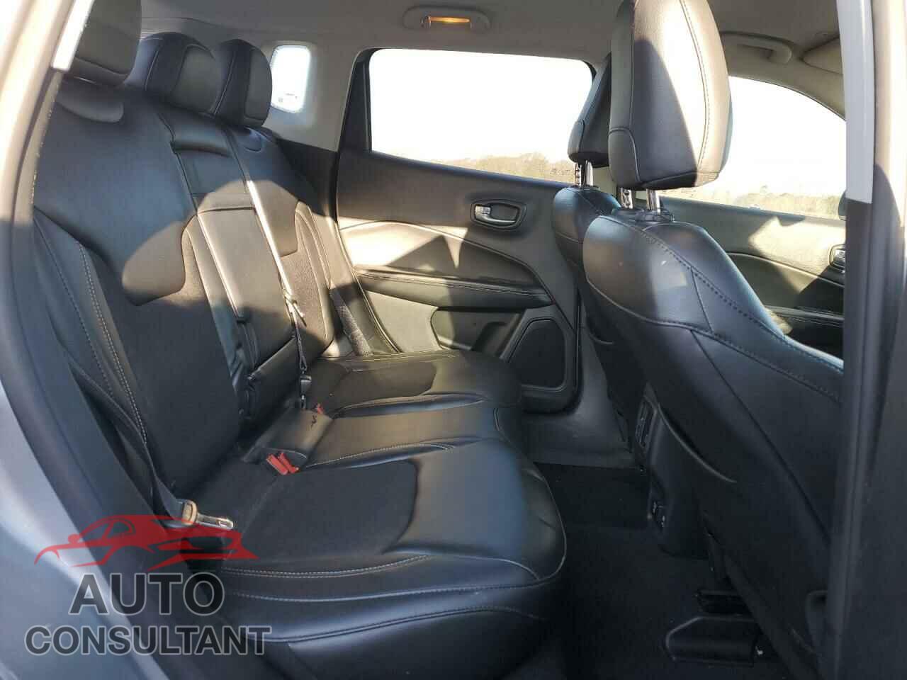 JEEP COMPASS 2018 - 3C4NJDBB6JT254499