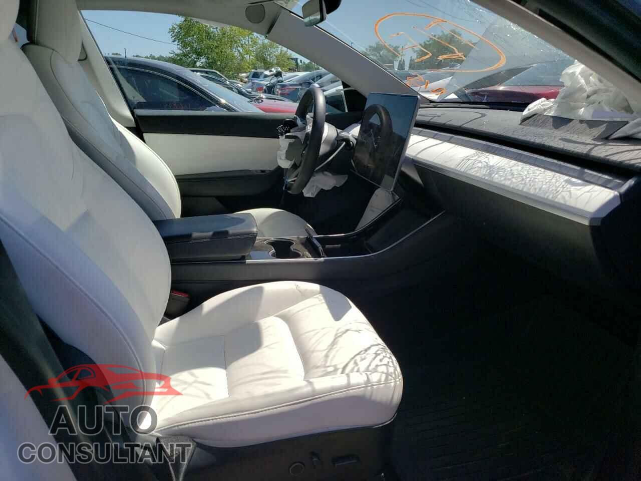 TESLA MODEL Y 2021 - 5YJYGDEE6MF087176