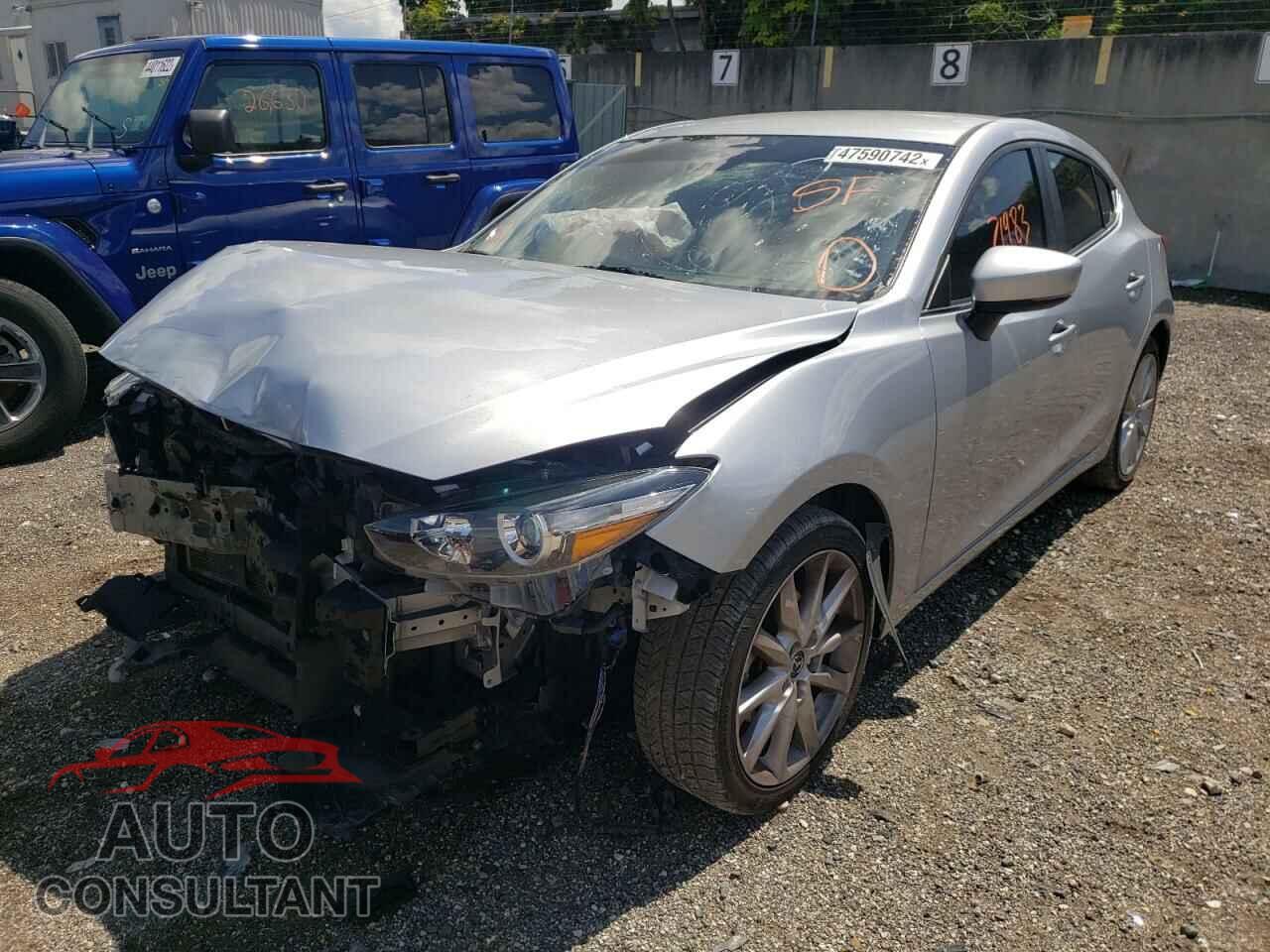 MAZDA 3 2017 - 3MZBN1L70HM121996