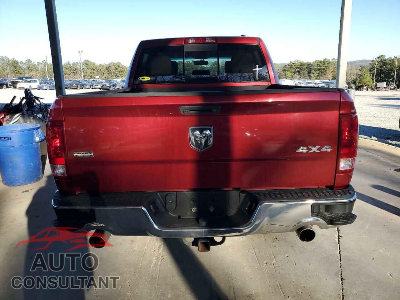 DODGE RAM 1500 2012 - 1C6RD7NT4CS128734