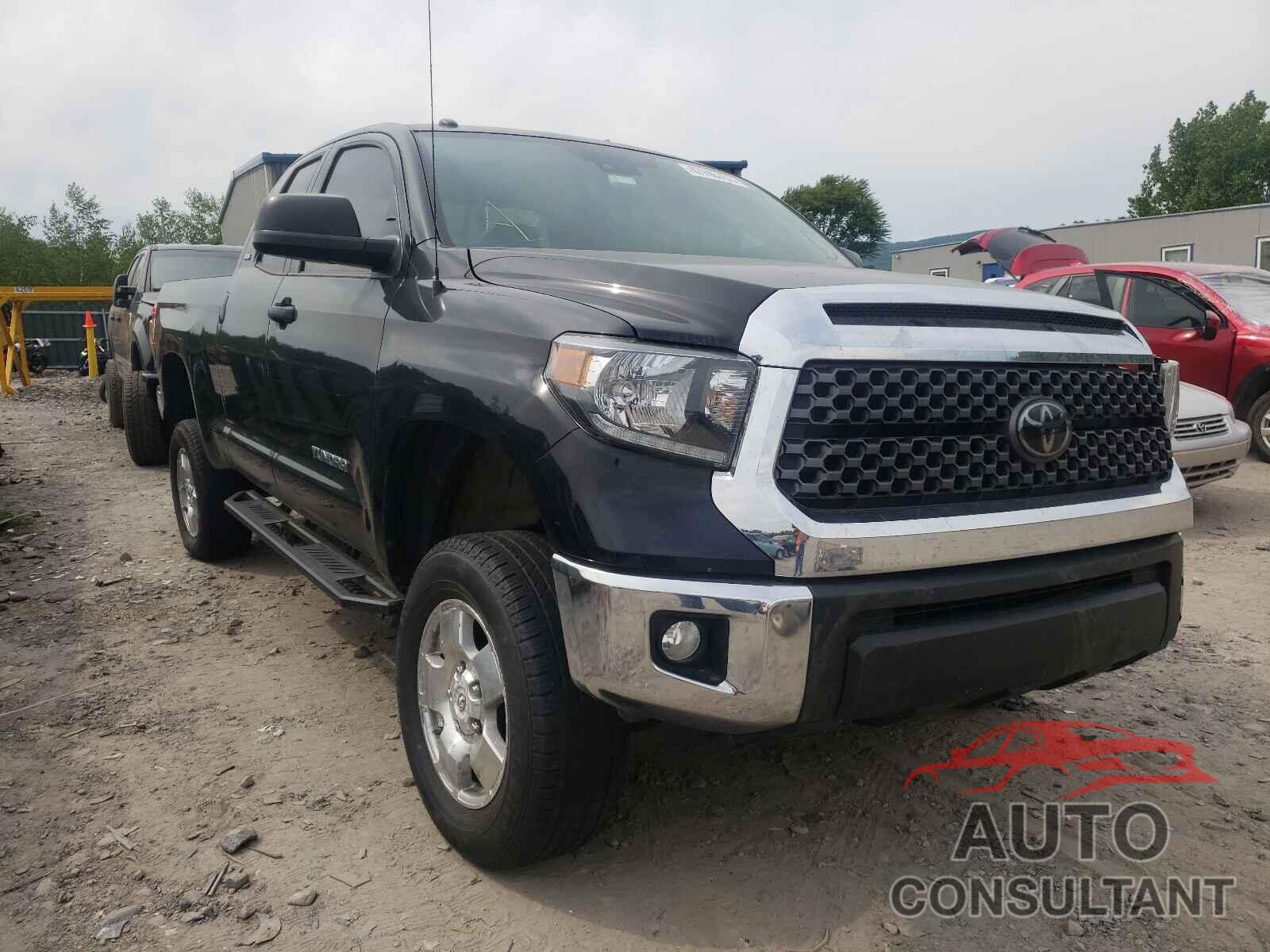 TOYOTA TUNDRA 2018 - 5TFUM5F10JX077253