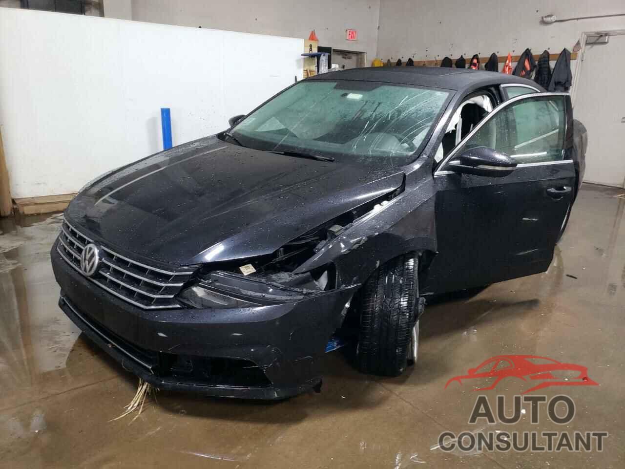 VOLKSWAGEN PASSAT 2018 - 1VWBA7A39JC017268