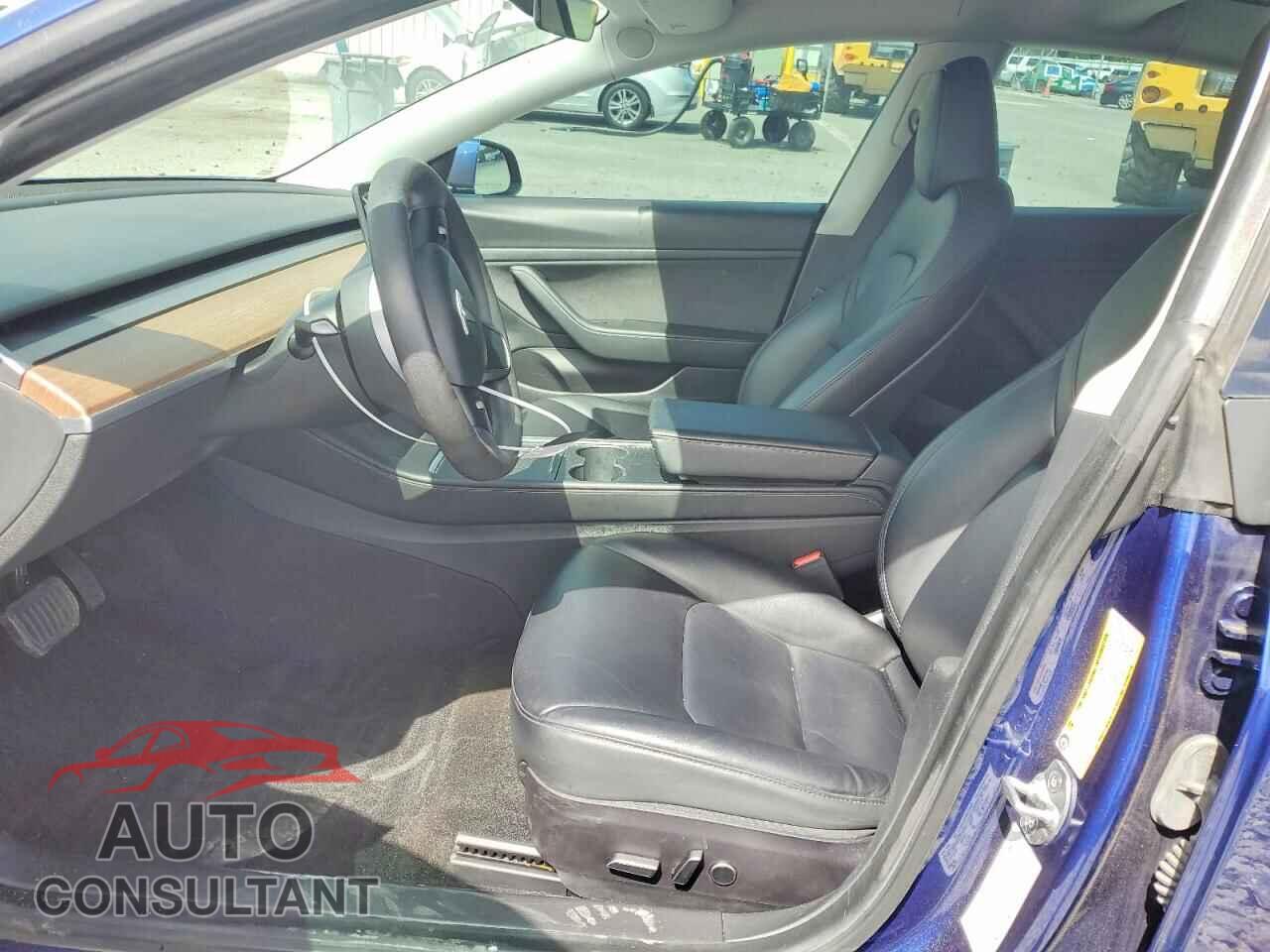 TESLA MODEL 3 2021 - 5YJ3E1EA4MF919352