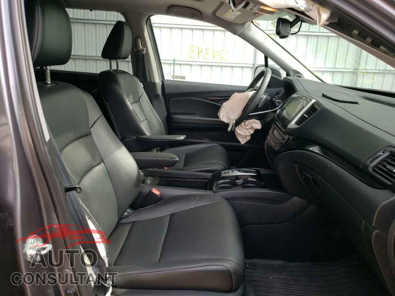 HONDA PILOT 2017 - 5FNYF6H9XHB095137