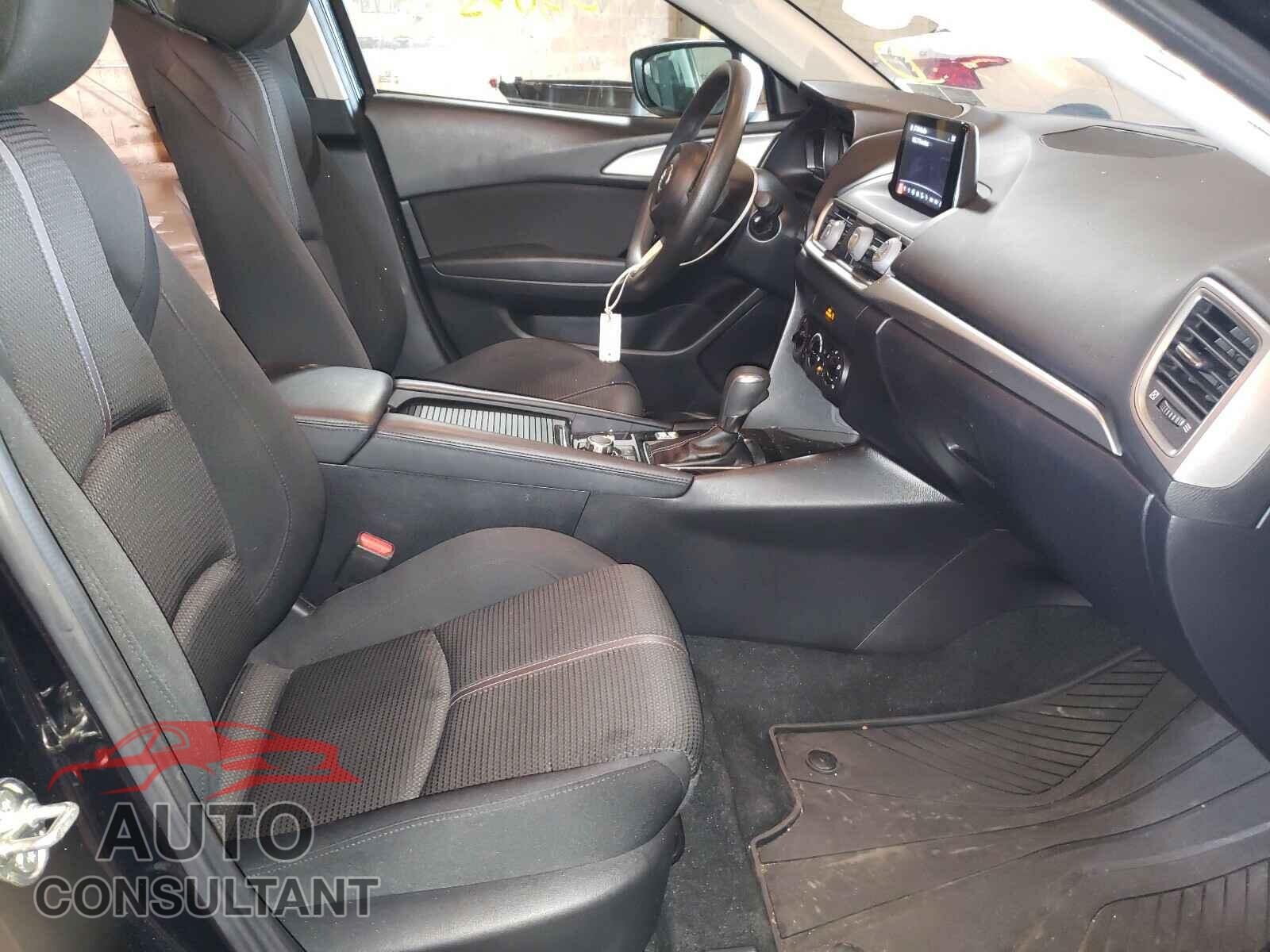 MAZDA 3 2017 - 3MZBN1U71HM108060