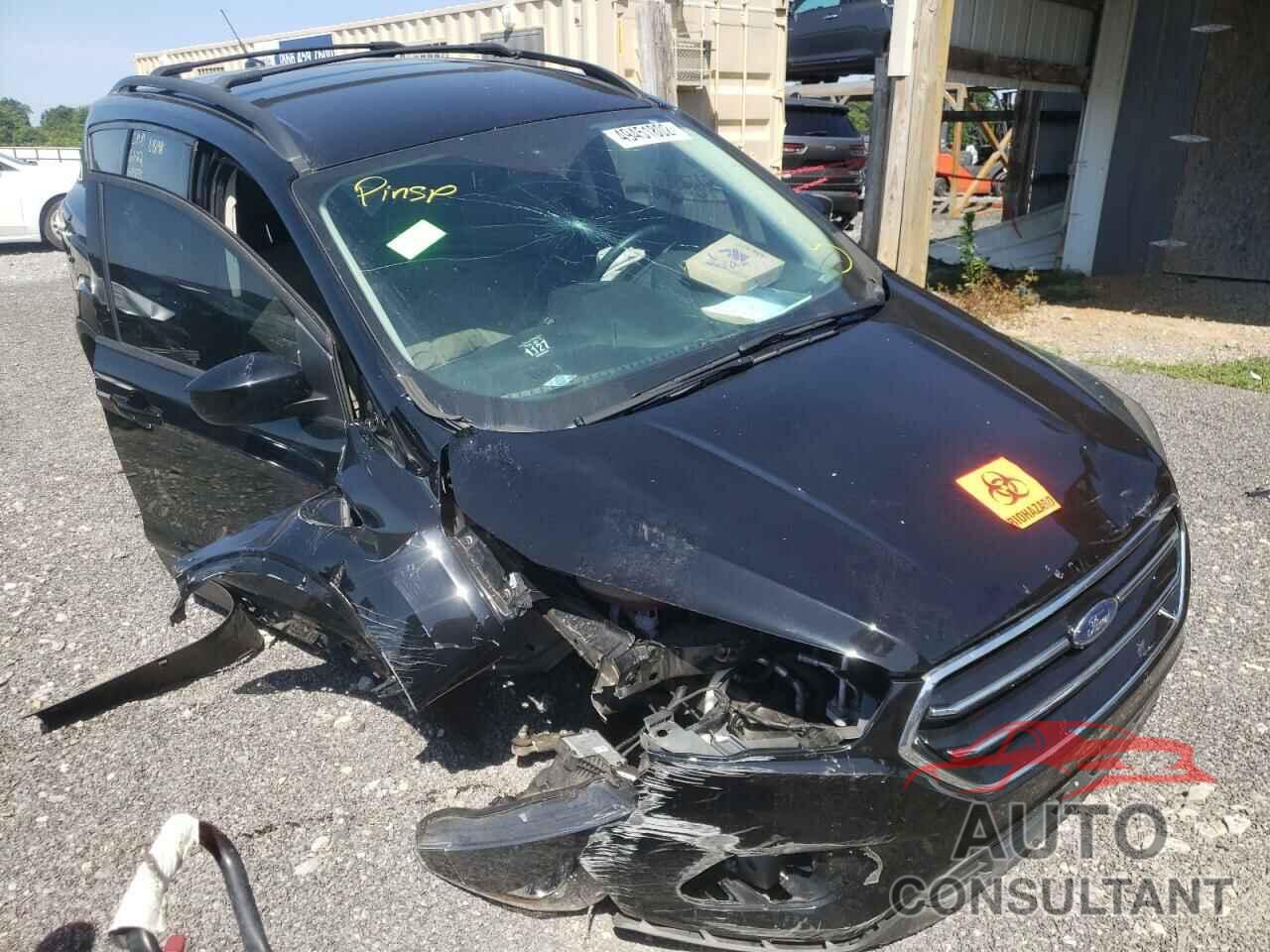 FORD ESCAPE 2017 - 1FMCU0GDXHUC37329