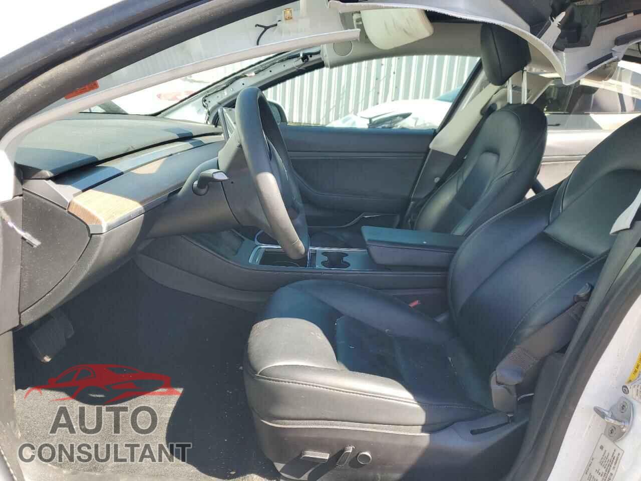 TESLA MODEL 3 2021 - 5YJ3E1EA3MF921108