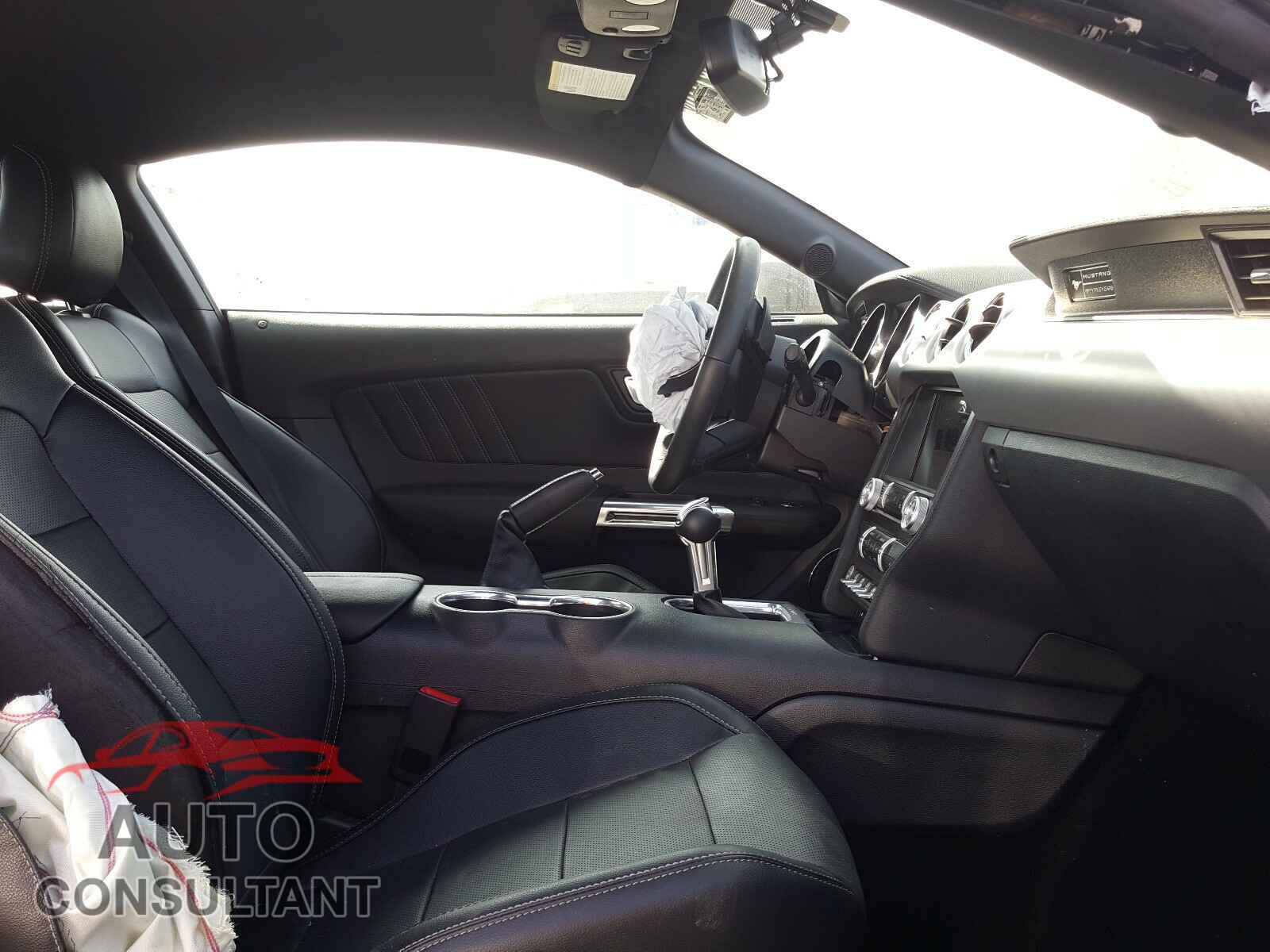 FORD MUSTANG 2020 - 1FA6P8CF0L5136503