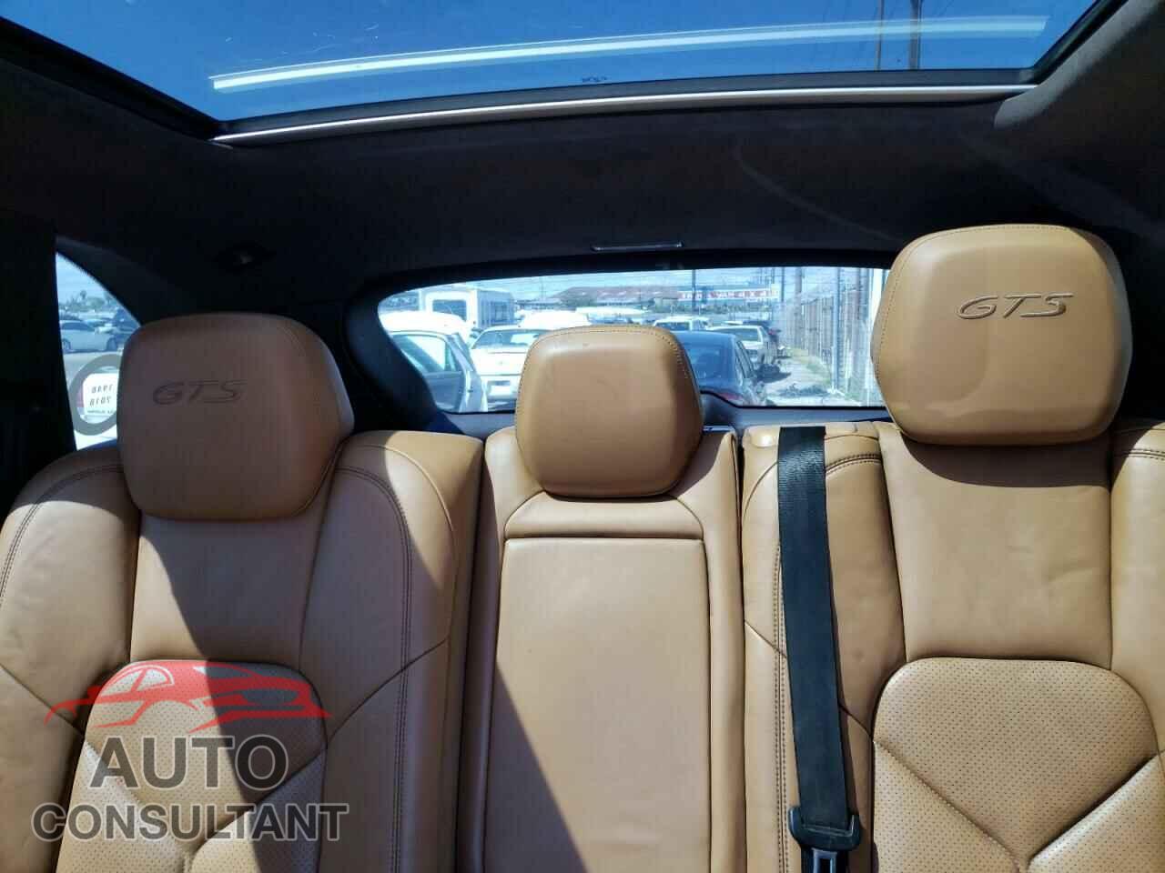 PORSCHE CAYENNE 2016 - WP1AD2A20GLA77642