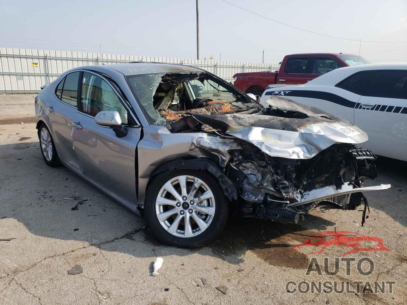 TOYOTA CAMRY 2019 - 4T1B11HK2KU826101