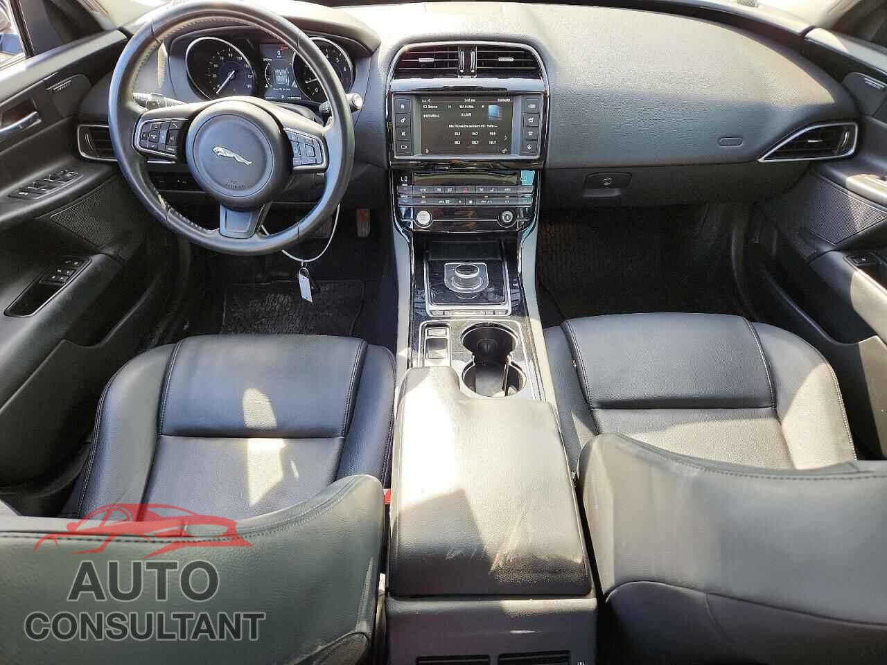 JAGUAR XE 2017 - SAJAD4BG3HA965193