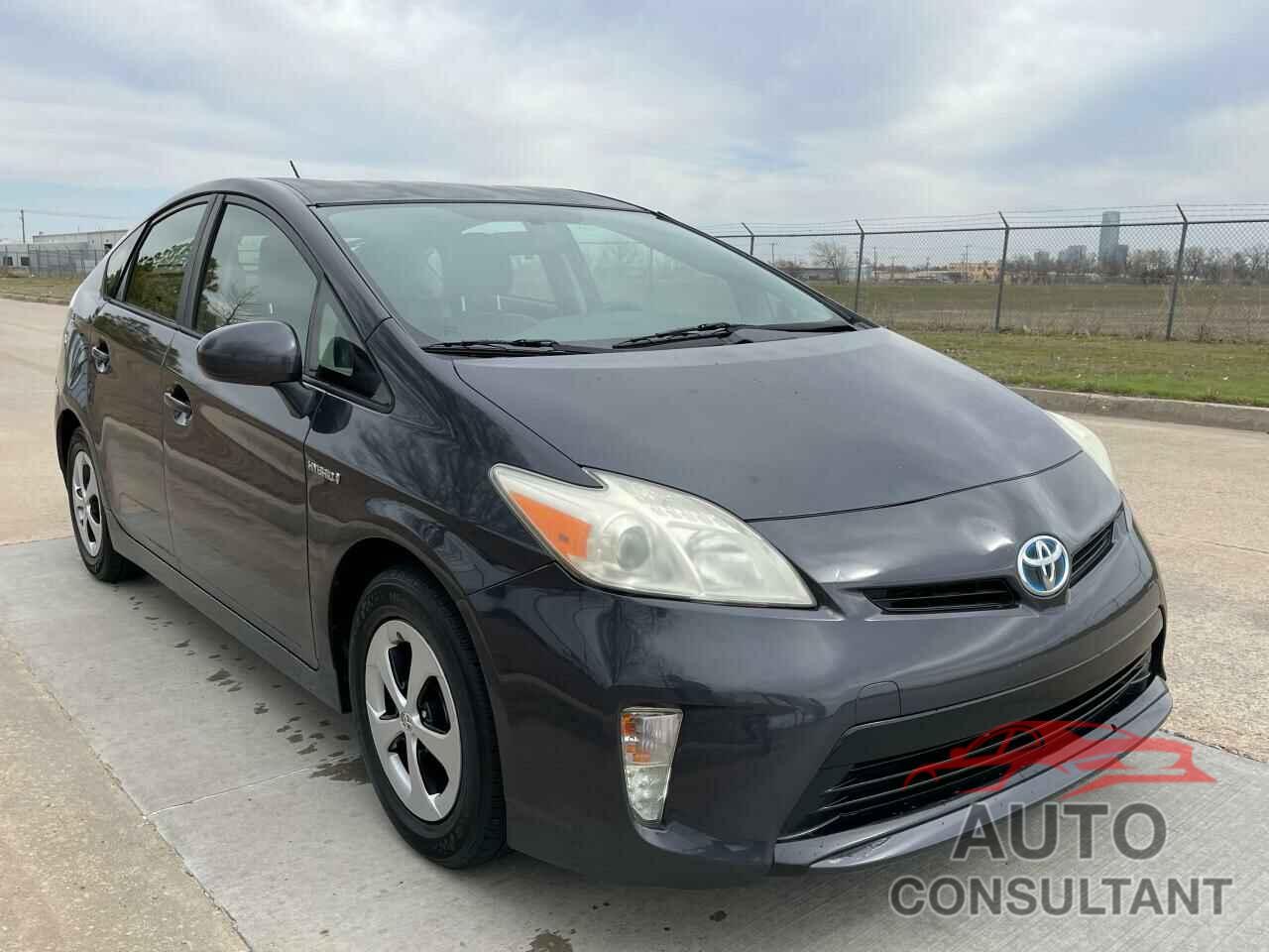 TOYOTA PRIUS 2013 - JTDKN3DUXD5571867