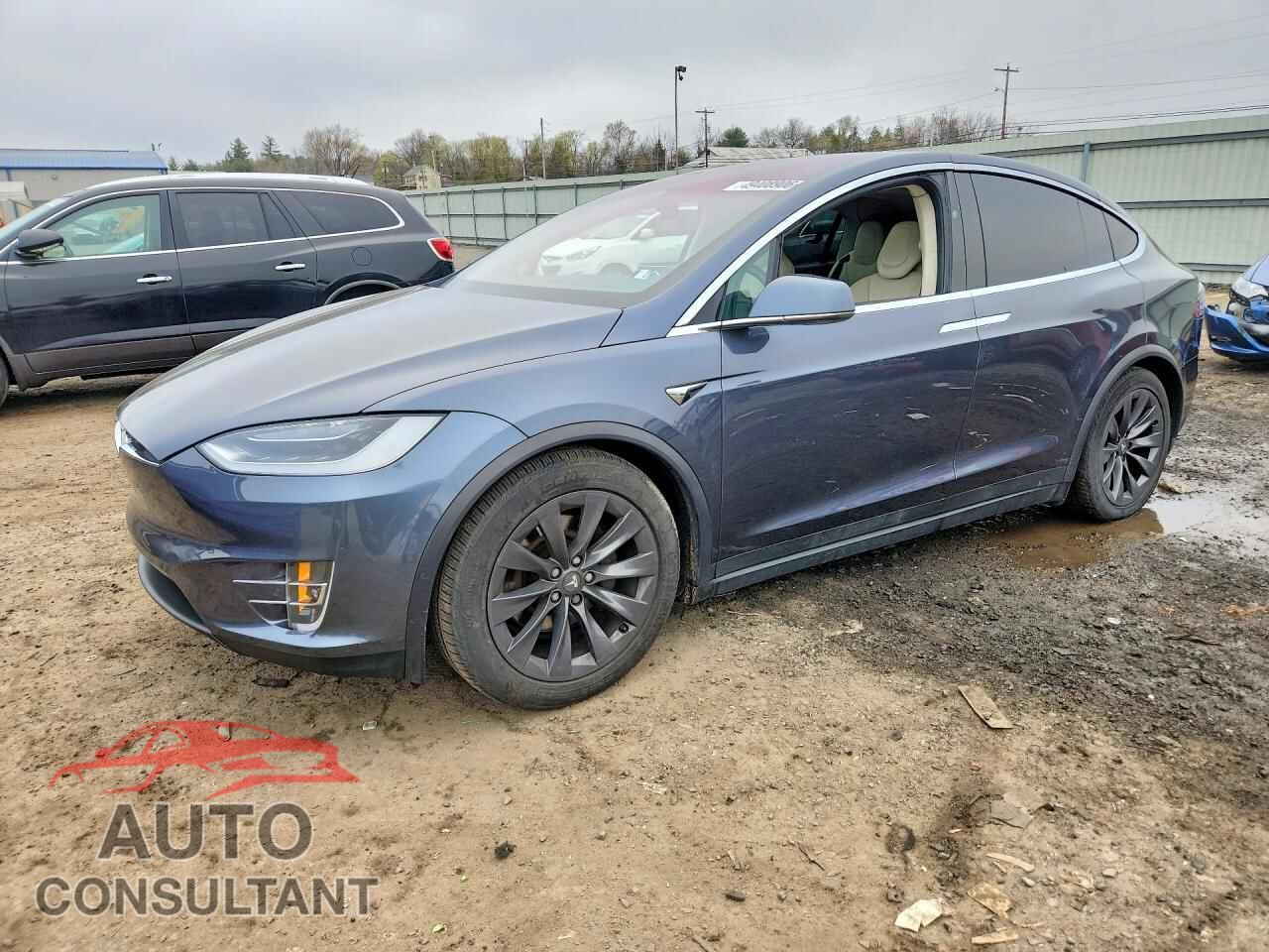 TESLA MODEL X 2018 - 5YJXCBE25JF101694