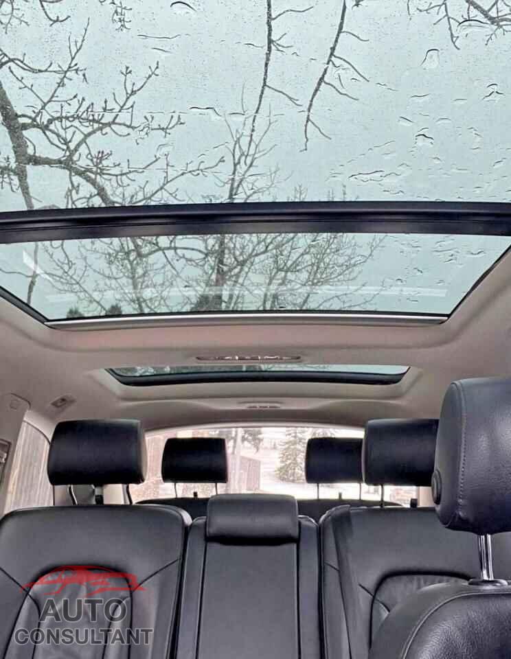 AUDI Q7 2011 - WA1MGCFE4BD006357