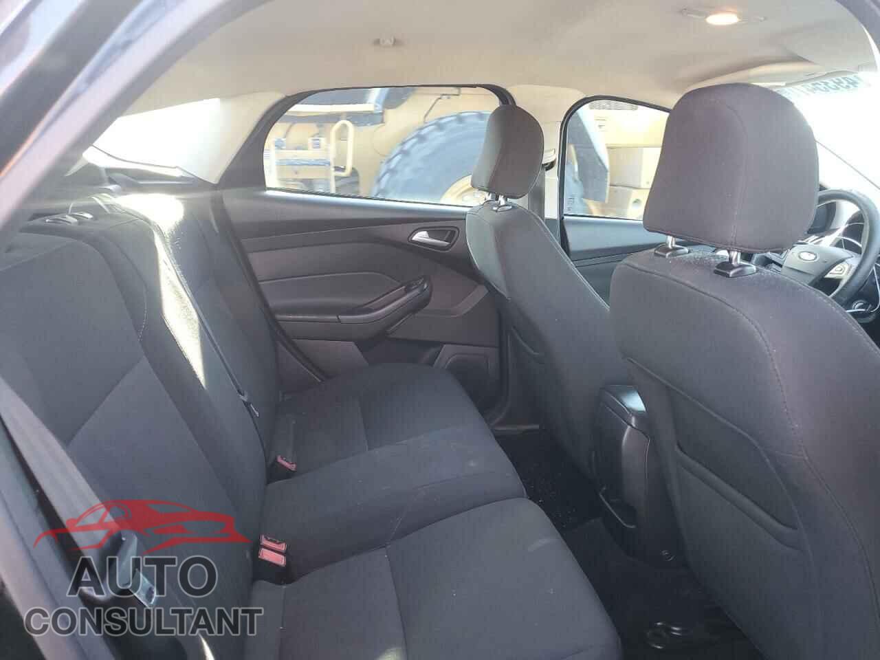 FORD FOCUS 2016 - 1FADP3KE2GL259787