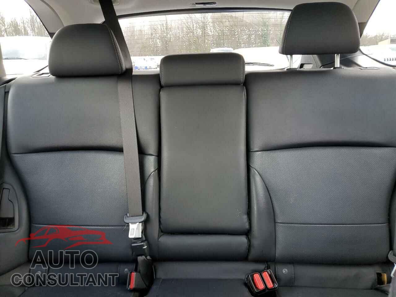SUBARU OUTBACK 2017 - 4S4BSAKC5H3440060