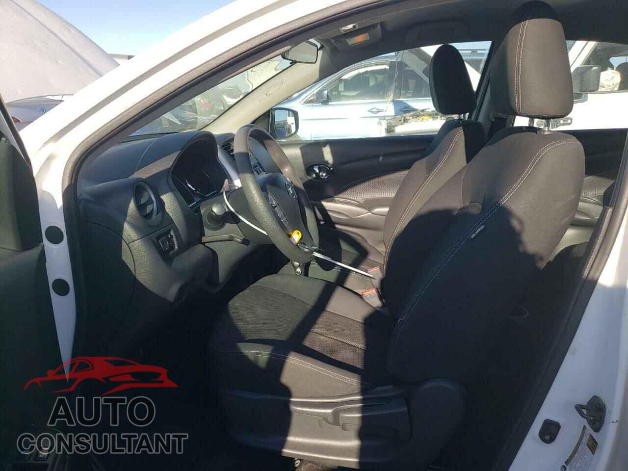 NISSAN VERSA 2017 - 3N1CN7AP1HL801721