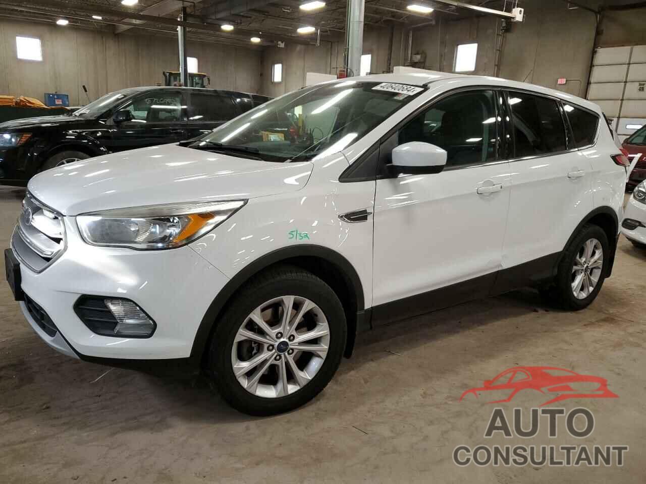 FORD ESCAPE 2017 - 1FMCU9G96HUD78107
