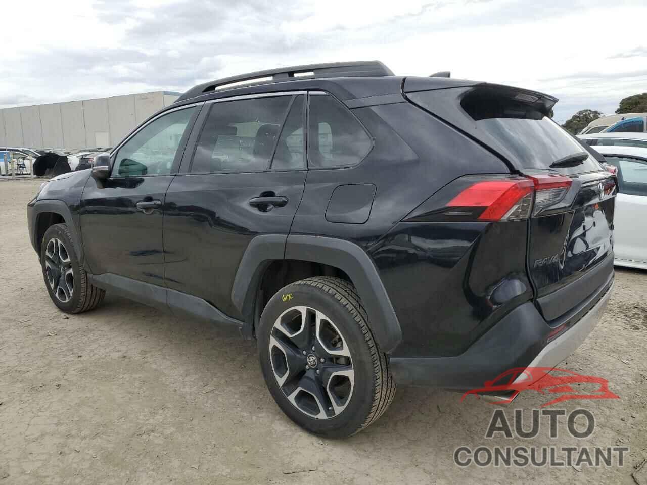 TOYOTA RAV4 2019 - 2T3J1RFV3KW003708