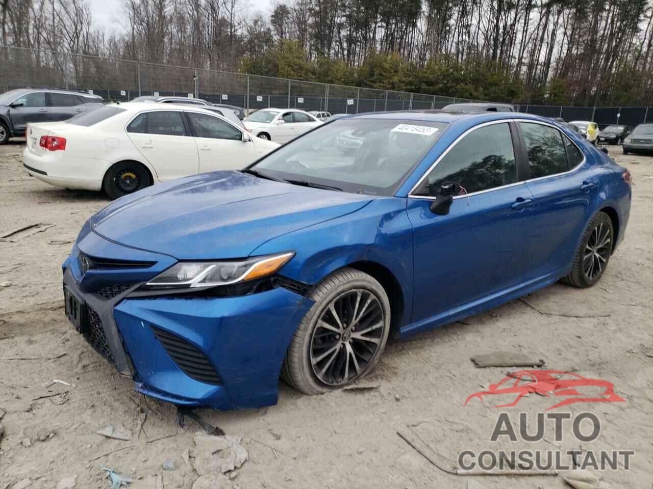TOYOTA CAMRY 2018 - 4T1B11HK0JU047360