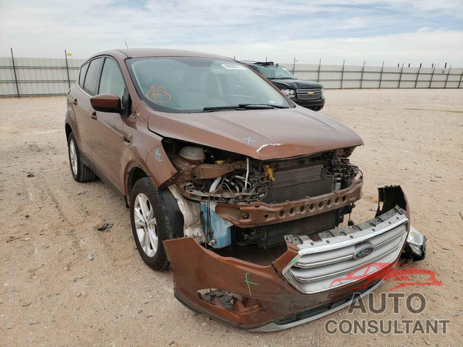 FORD ESCAPE 2017 - 1FMCU0GDXHUE55660