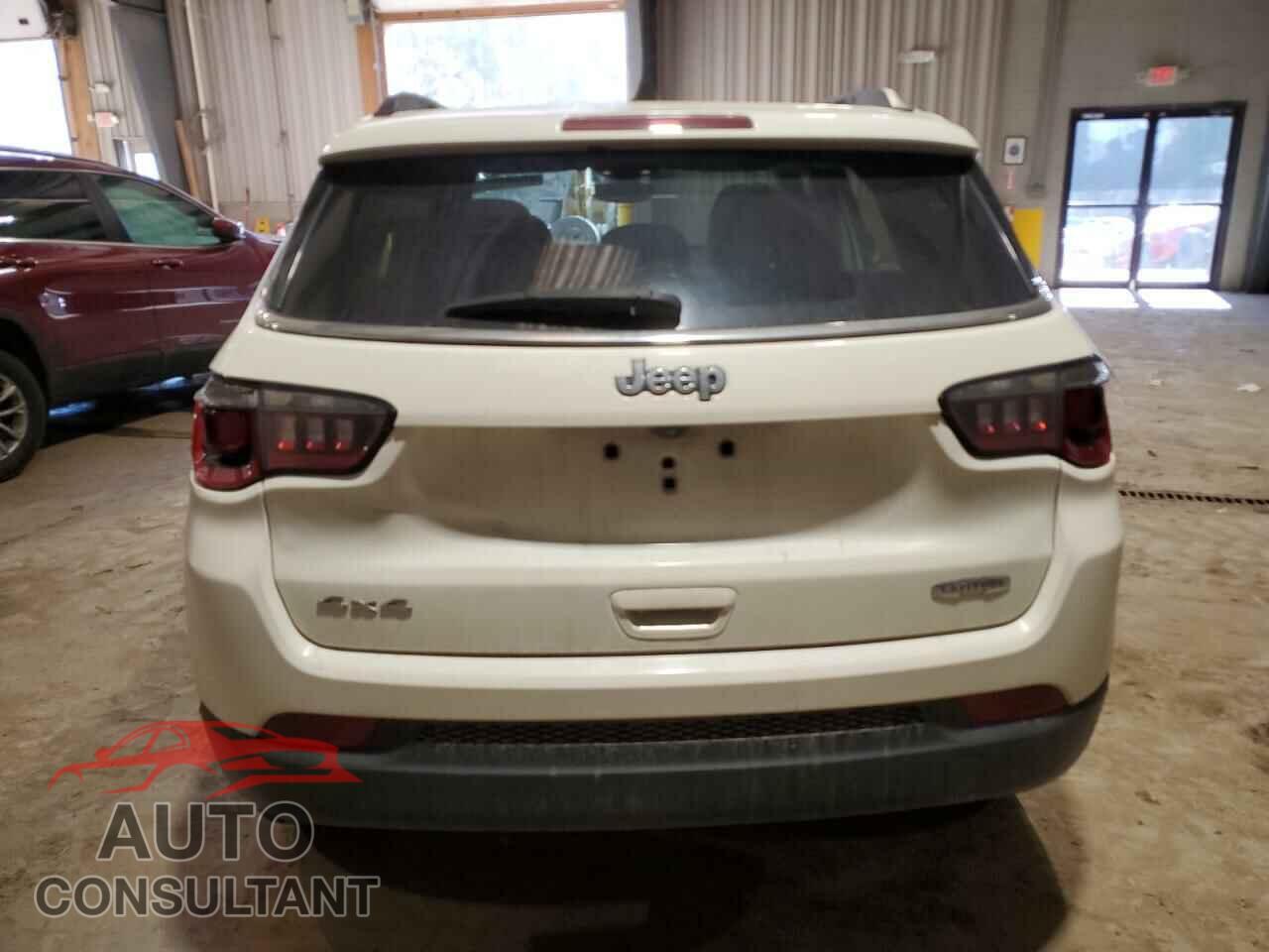 JEEP COMPASS 2018 - 3C4NJDBBXJT255672