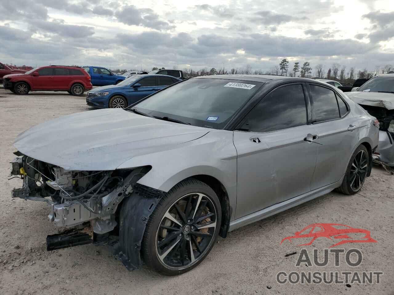 TOYOTA CAMRY 2018 - 4T1BZ1HK8JU021582