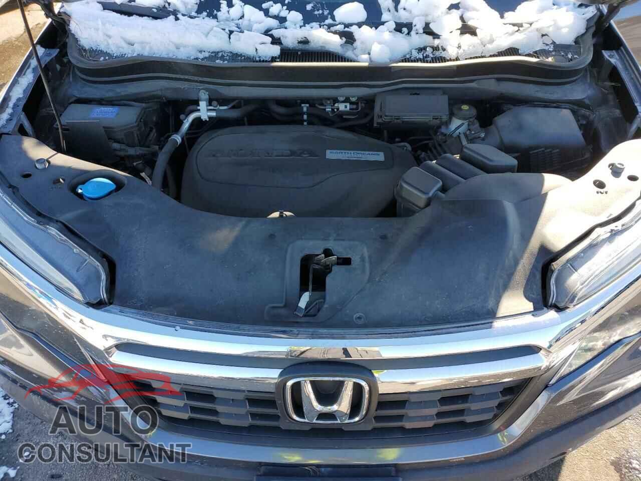 HONDA RIDGELINE 2017 - 5FPYK3F46HB038135