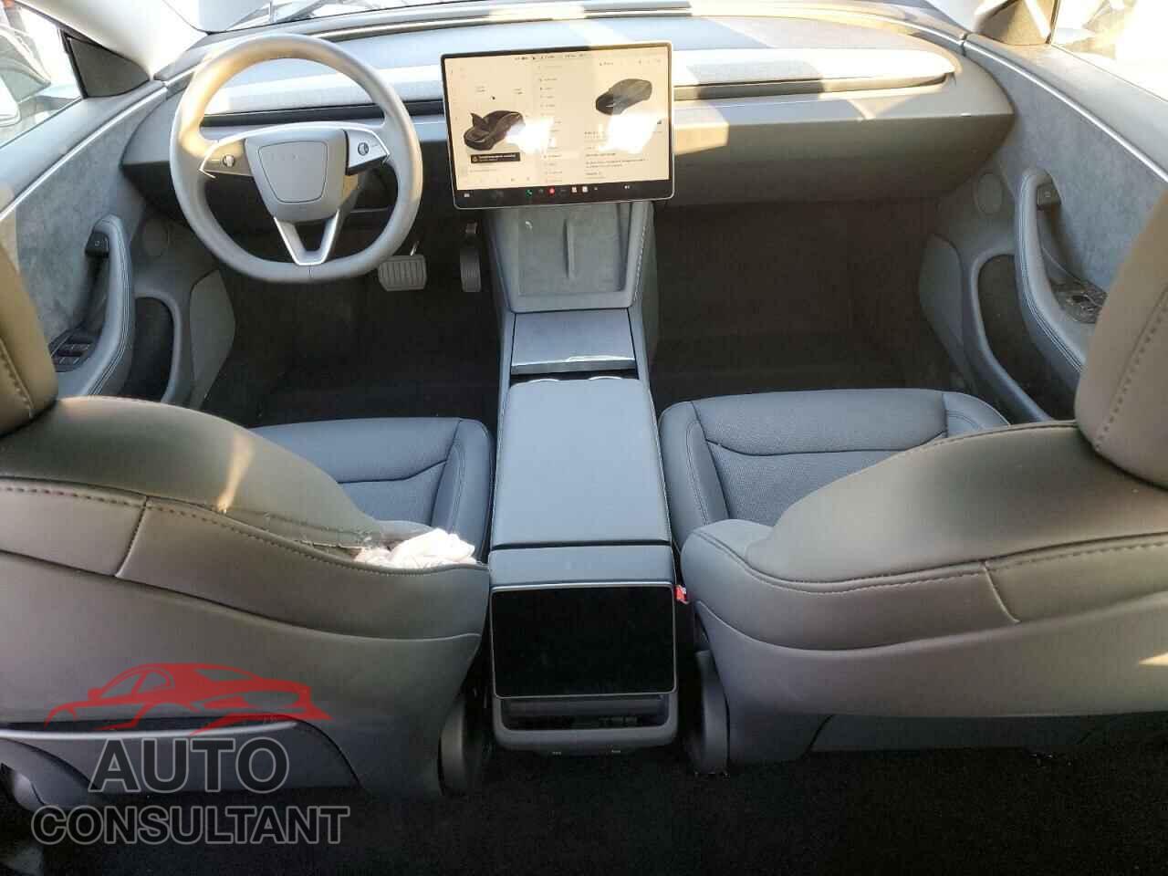 TESLA MODEL 3 2024 - 5YJ3E1EB1RF799493