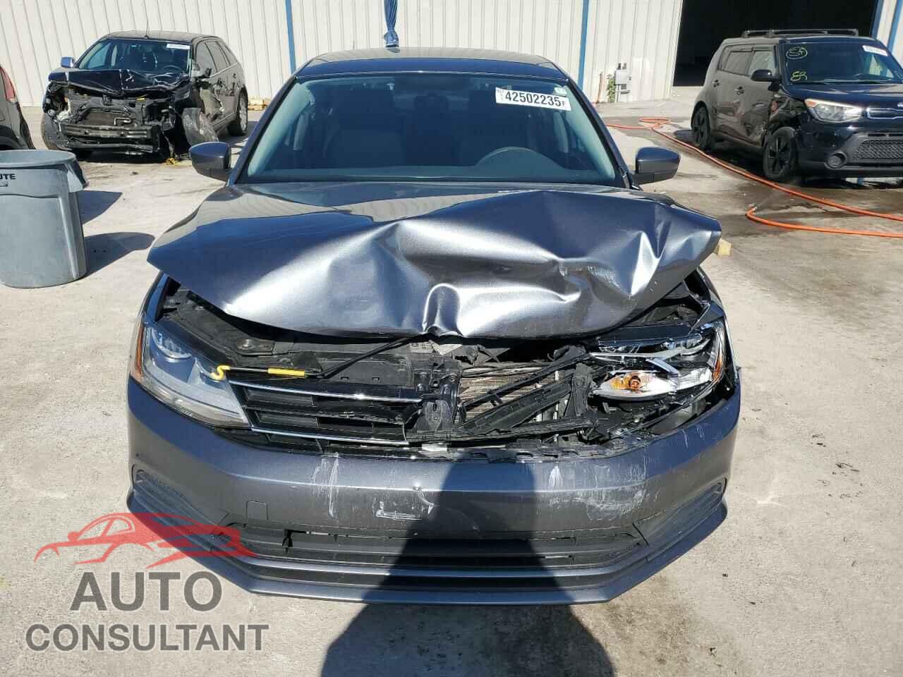 VOLKSWAGEN JETTA 2017 - 3VW2B7AJ9HM379637