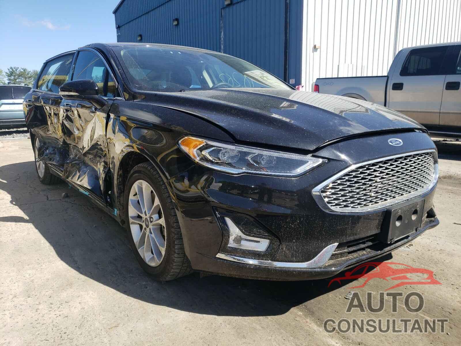 FORD FUSION 2019 - 3FA6P0SU4KR285381
