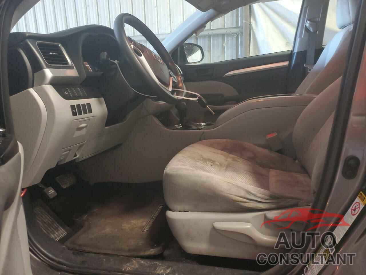 TOYOTA HIGHLANDER 2018 - 5TDZARFH7JS039723