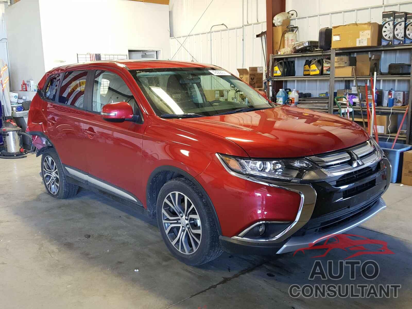 MITSUBISHI OUTLANDER 2018 - JA4AZ3A35JZ005853