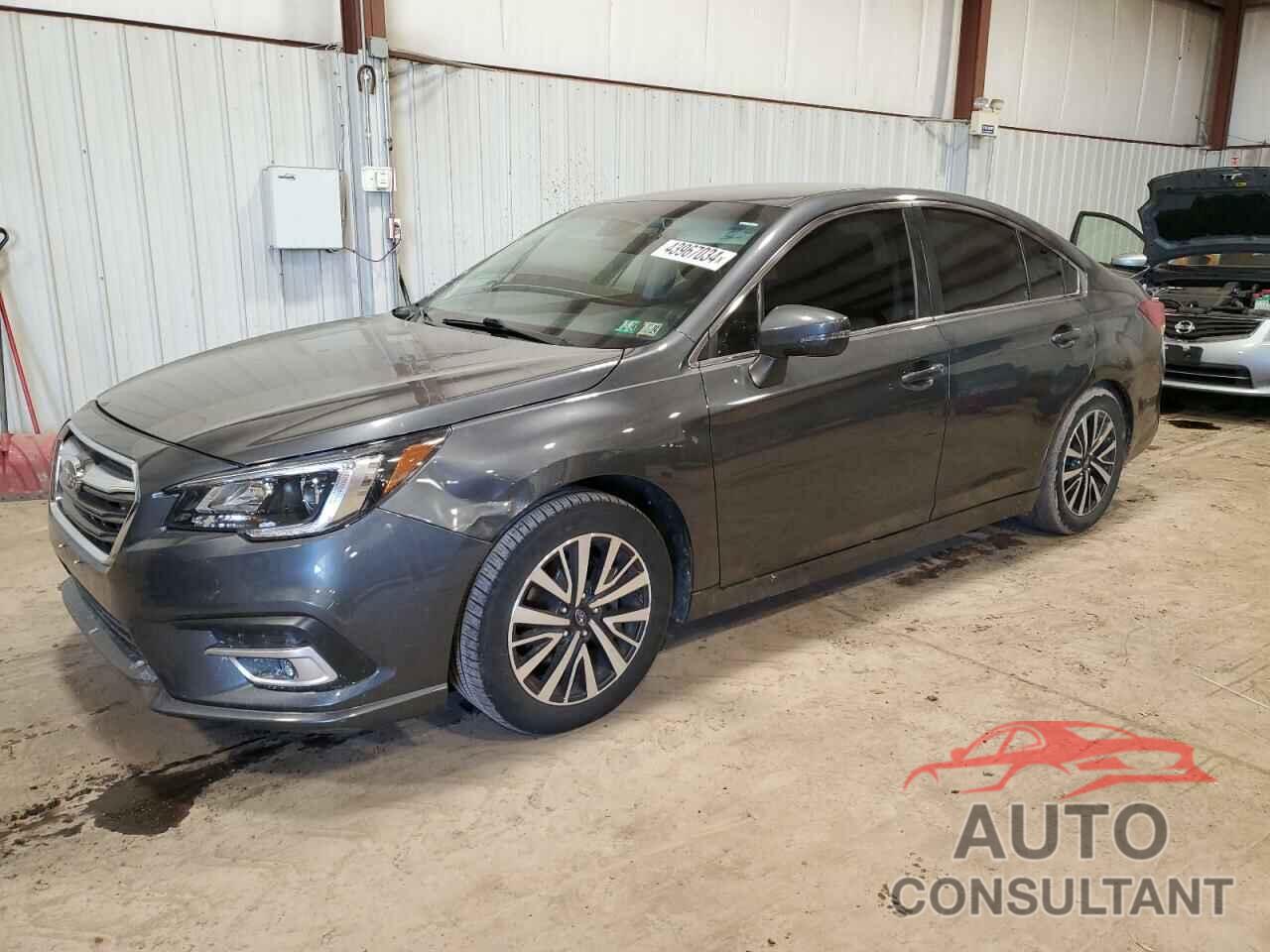 SUBARU LEGACY 2018 - 4S3BNAF65J3015105