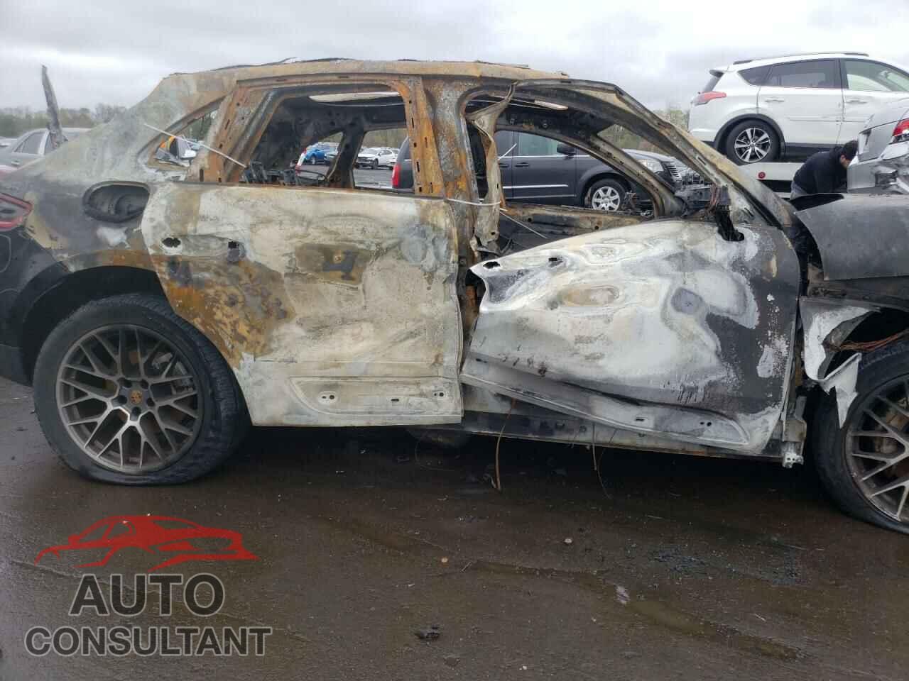 PORSCHE MACAN 2016 - WP1AB2A57GLB46634