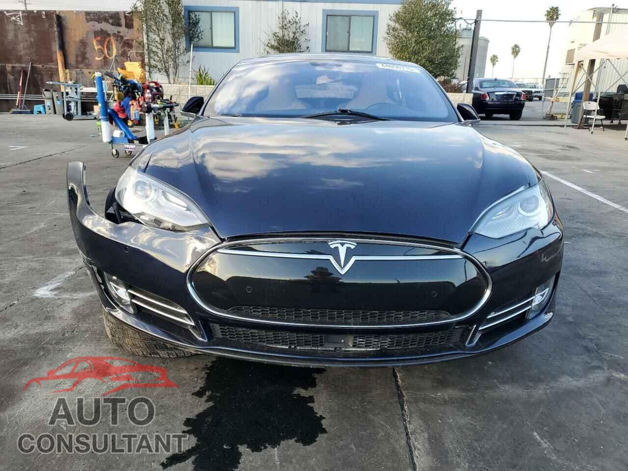 TESLA MODEL S 2015 - 5YJSA4H28FF091449