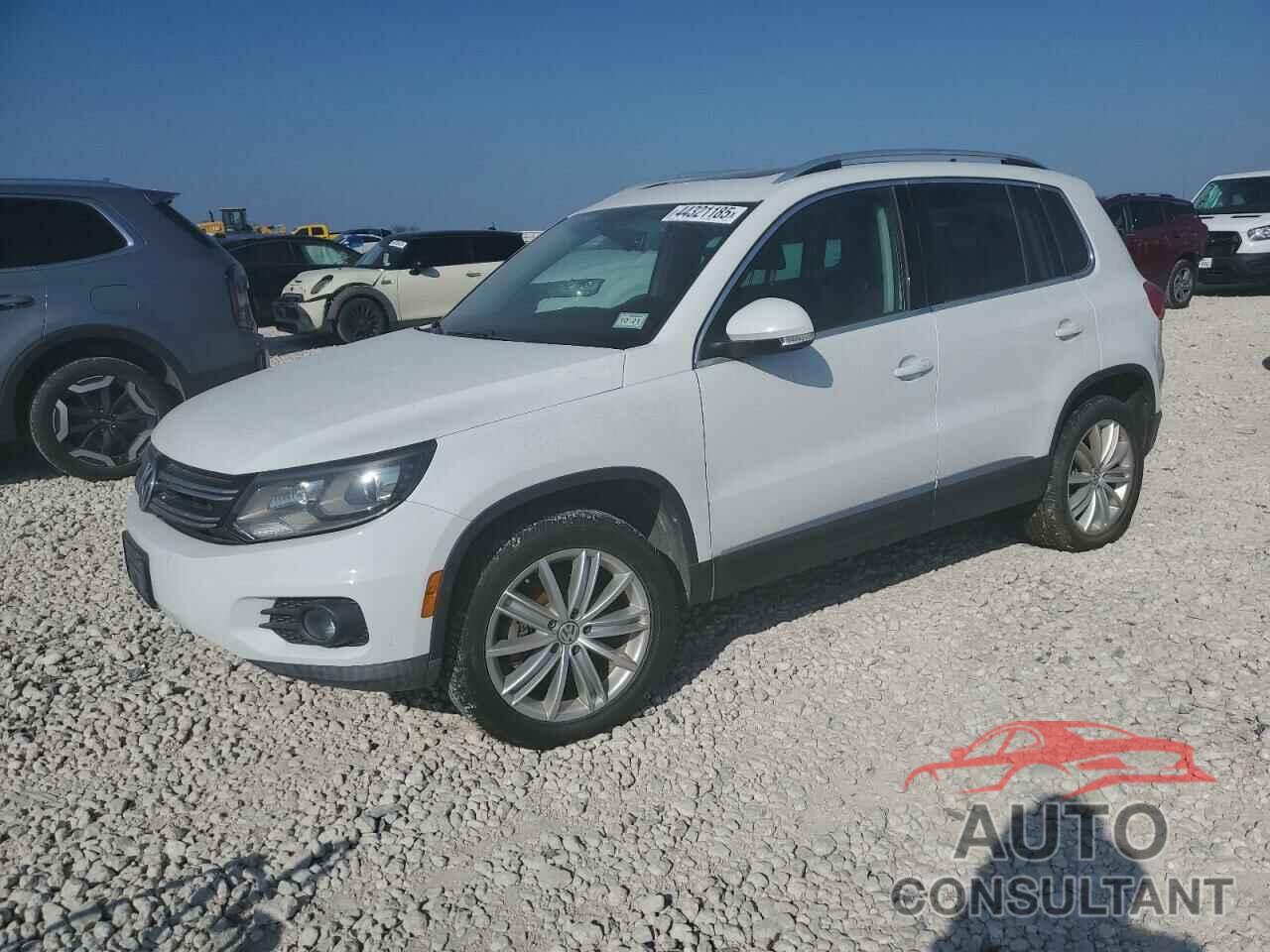 VOLKSWAGEN TIGUAN 2016 - WVGAV7AX5GW527948