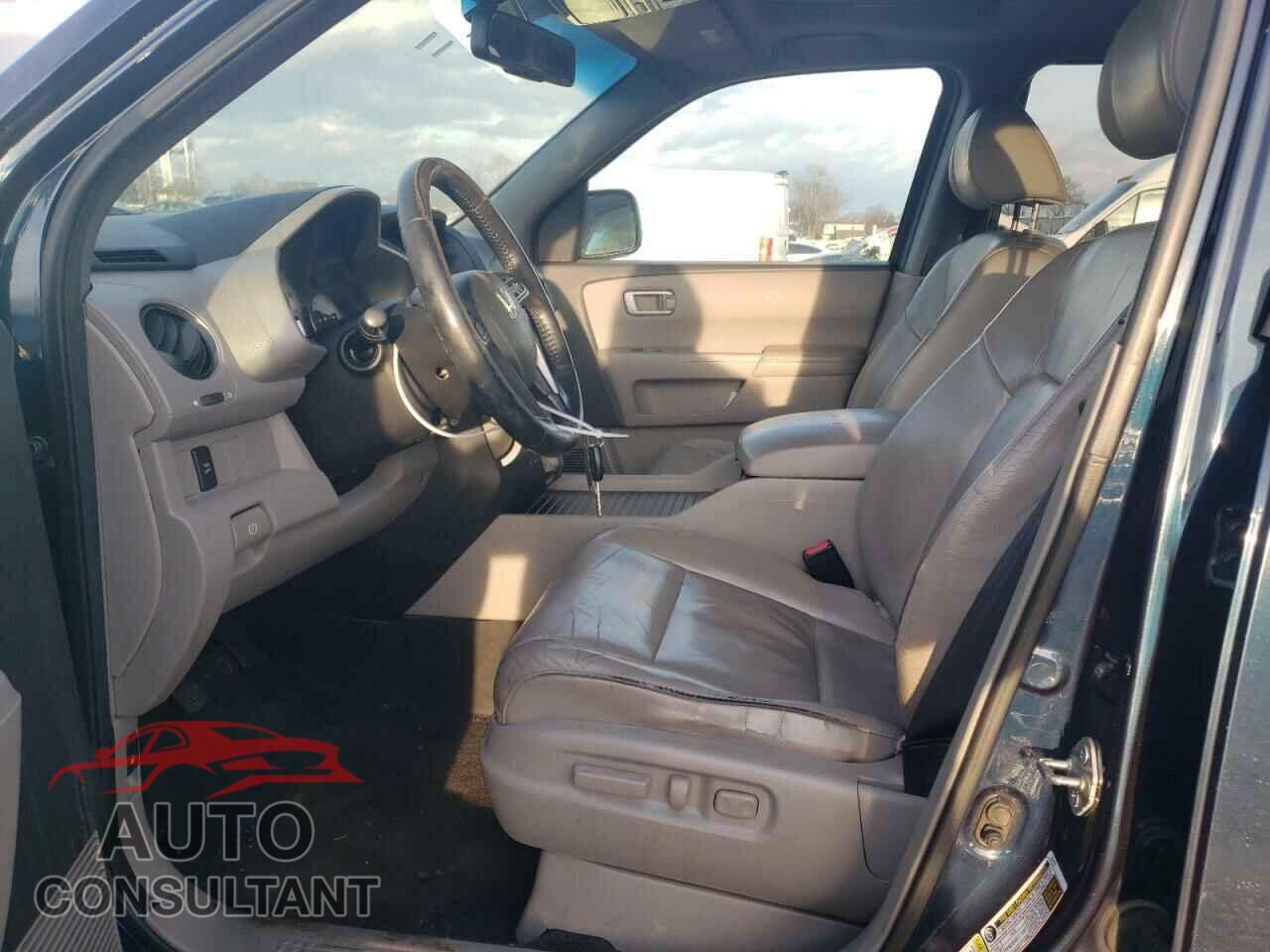 HONDA PILOT 2011 - 5FNYF4H56BB085293