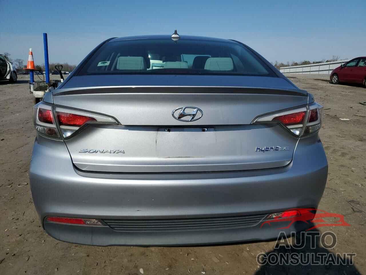 HYUNDAI SONATA 2016 - KMHE24L15GA025861