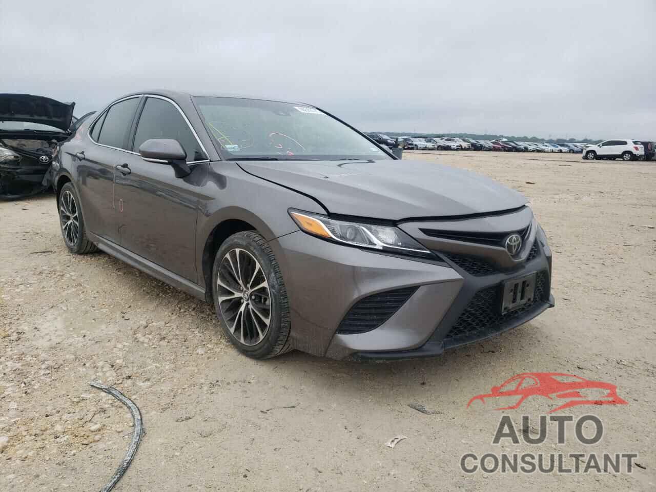 TOYOTA CAMRY 2018 - 4T1B11HKXJU086649